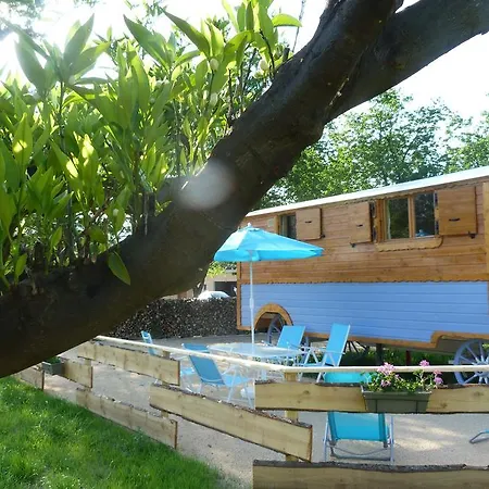 Maison d'hôtes Roulottes Au Pied Du Vercors Saint-Jean-en-Royans